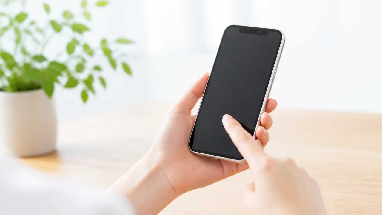 スマホ画面の一部がタッチしても反応しない原因と対処法